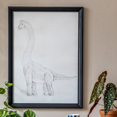 Picture Frame Hanging Feature Image